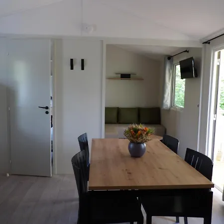 Modulo Vip مكان تخييم *